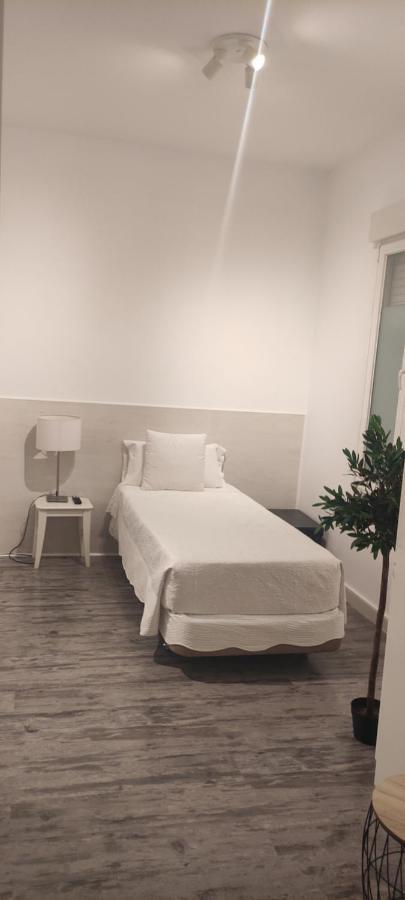Hostal Petite Maman 마드리드 외부 사진